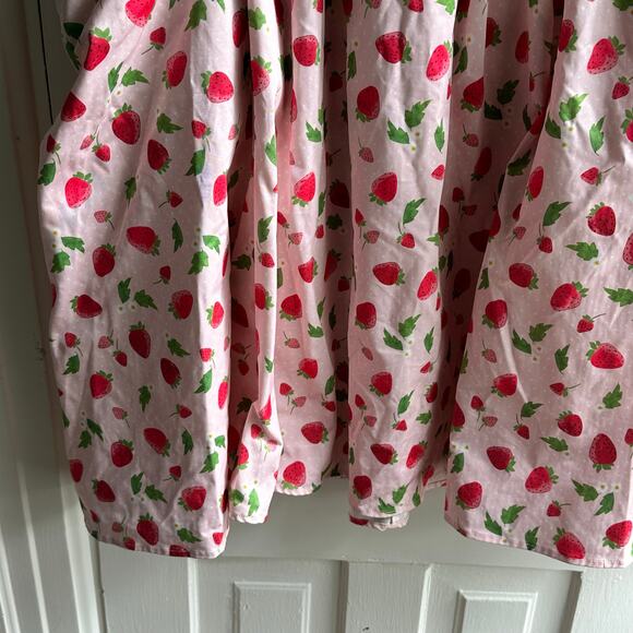 Unique Vintage Strawberry Skater Skirt Pink Green - Size 4X - Picture 4 of 8